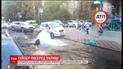 Біля будівлі ГПУ утворився півтораметровий "гейзер" з каналізаційного люка