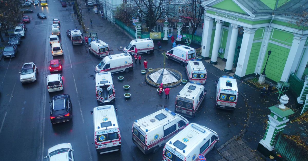 "Туди везуть вмирати": одеські волонтери показали, що коїться з інфікованими коронавірусом в лікарні №5