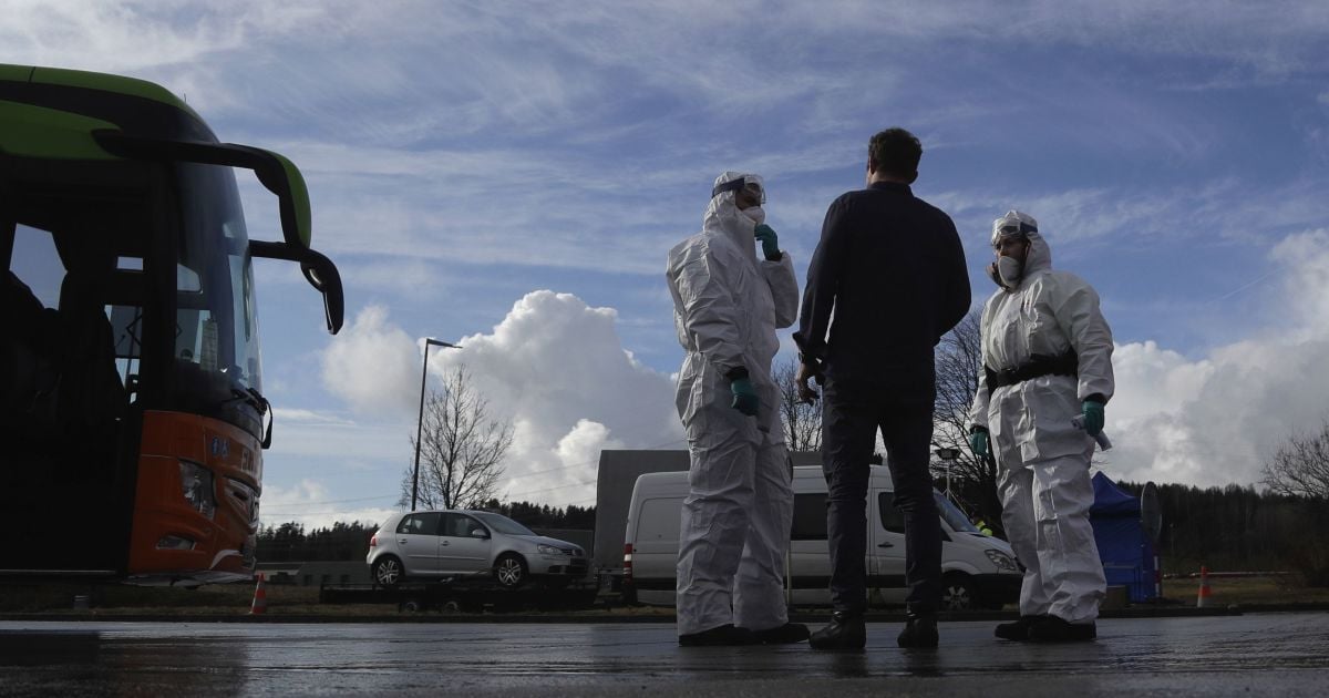 Чехия вводит запрет на въезд иностранцев и выезд своих граждан