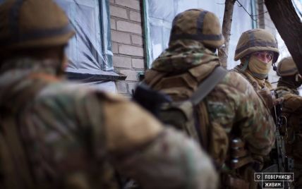 У штабі ООС показали відео, як військові повертали під контроль України ще один населений пункт