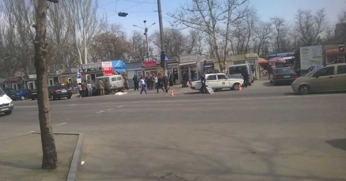 Авто влетело в толпу / © Наш город