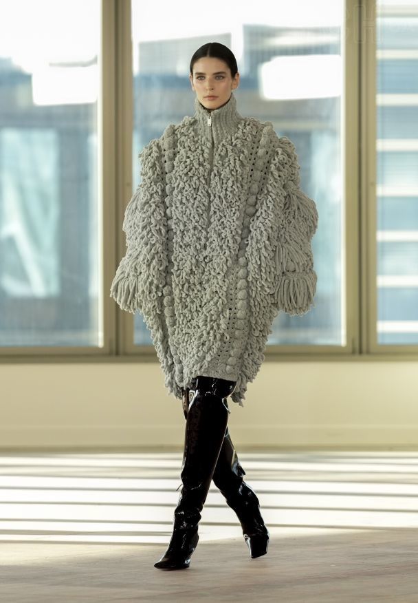 Показ Stella McCartney осінь-зима 2025-2026 / © Associated Press