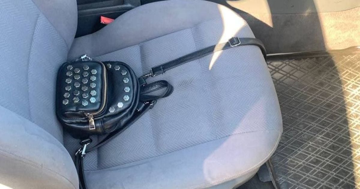 В Одеській області жінка випала під час руху з автомобіля, на якому тікав грабіжник (відео)