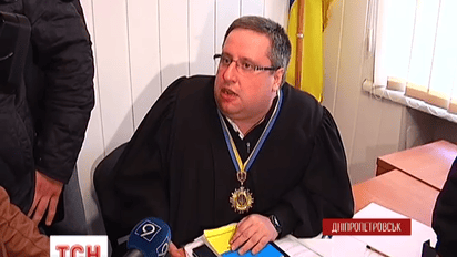 У Дніпропетровську скандалом завершилася спроба Максима Романенка повернутися до влади