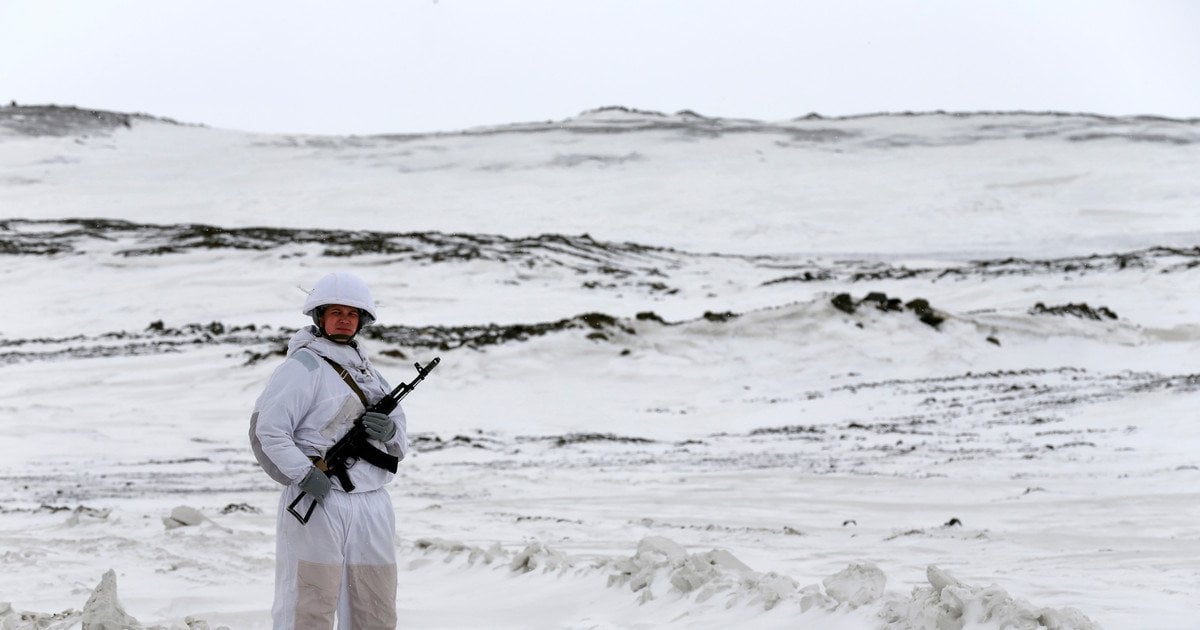 Російський військовий а Арктиці