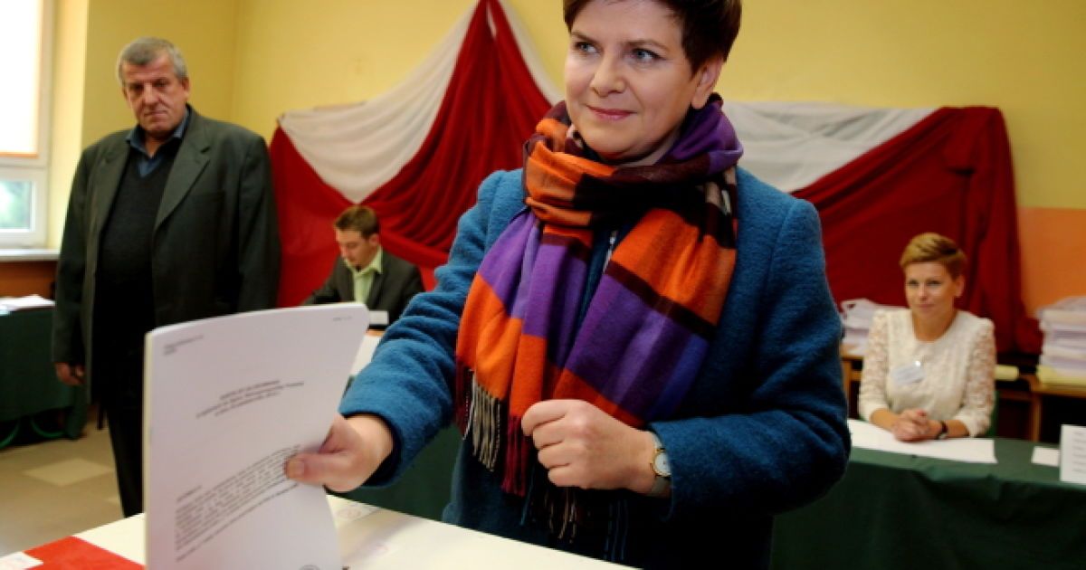 Потенційна прем`єрка Шидло віддала свій голос / © Радіо Польща