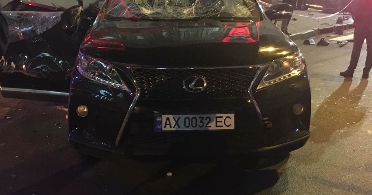 Lexus, сбивший пешеходов в Харькове, ранее ездил на красный свет