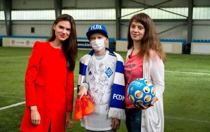 Олександра Лобода за місяць благодійного аукціону зібрала понад 150 тисяч гривень