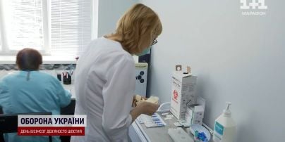 Мутований коронавірус Флірт дедалі активніше шириться Україною