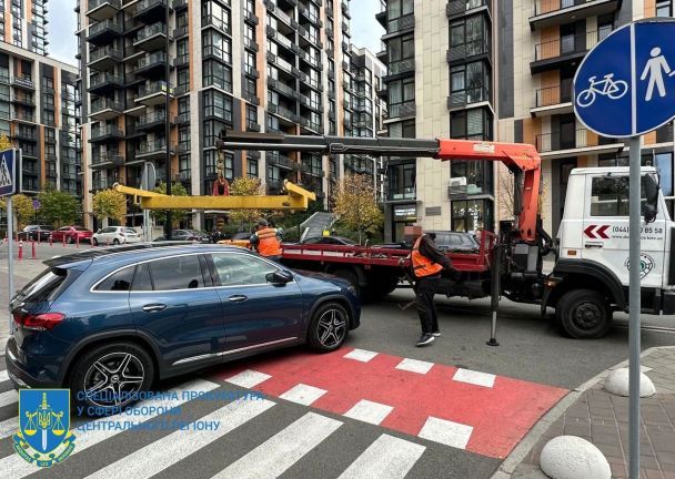 У Києві затримали трьох посадовців Голосіївського ТЦК та трьох цивільних, які допомагали ухилянтам