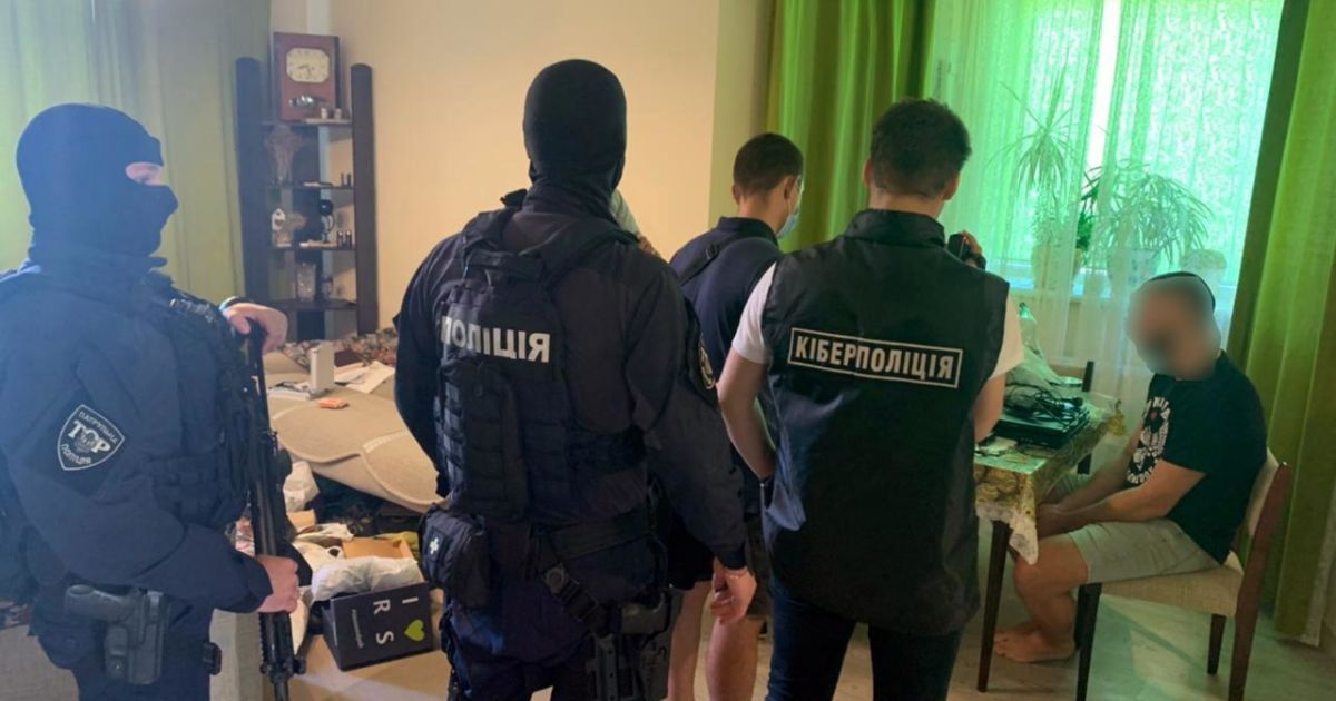 Виманили у інвесторів 2 млн гривень: у Києві викрили банду кібершахраїв