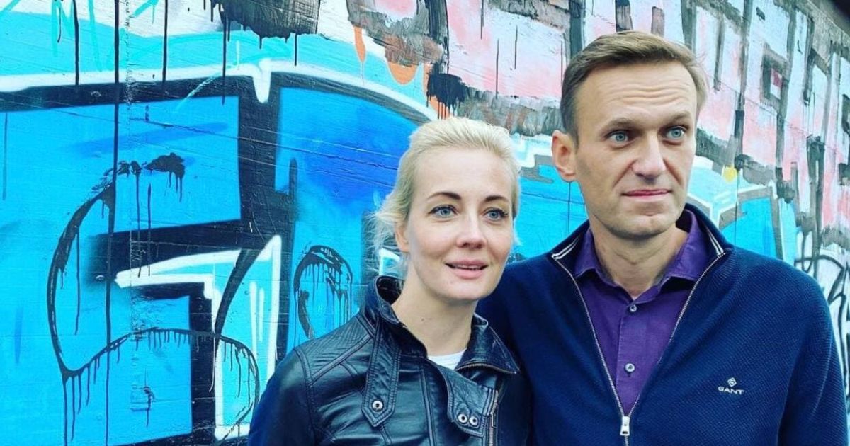 Дружину Навального затримали на мітингу і помістили в автозак