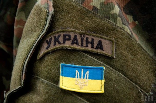 У Києві чоловіка силоміць заштовхали до авто ТЦК: у поліції пояснили (відео)
