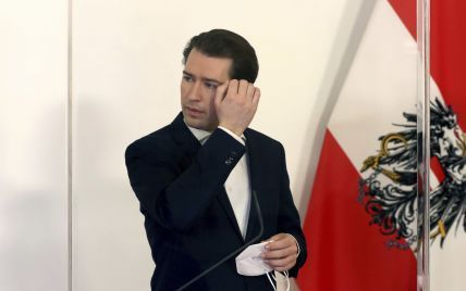 Из-за коррупционного скандала канцлер Австрии подал в отставку