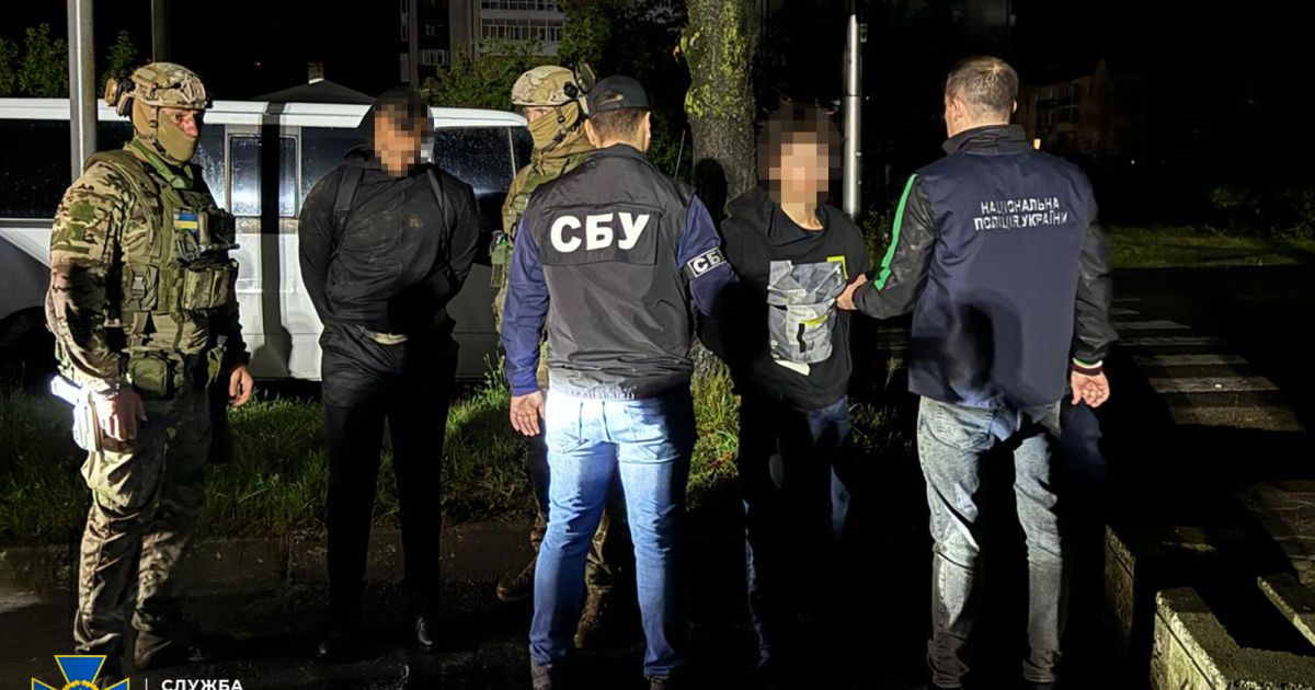 В Ивано-Франковской области задержаны местные жители, совершившие серию поджогов авто Сил обороны Украины Фото: Нацполиция