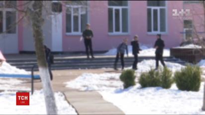 На Житомирщині восьмикласники побили школяра до втрати свідомості