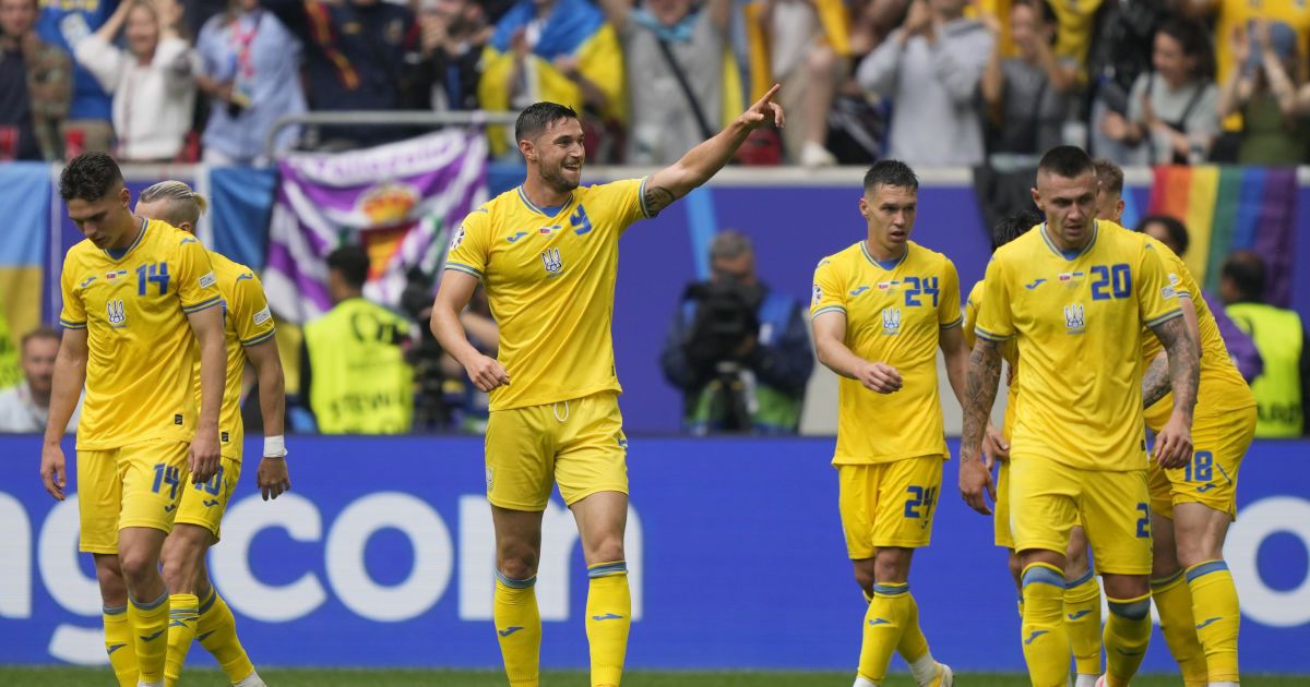 Збірна України з футболу