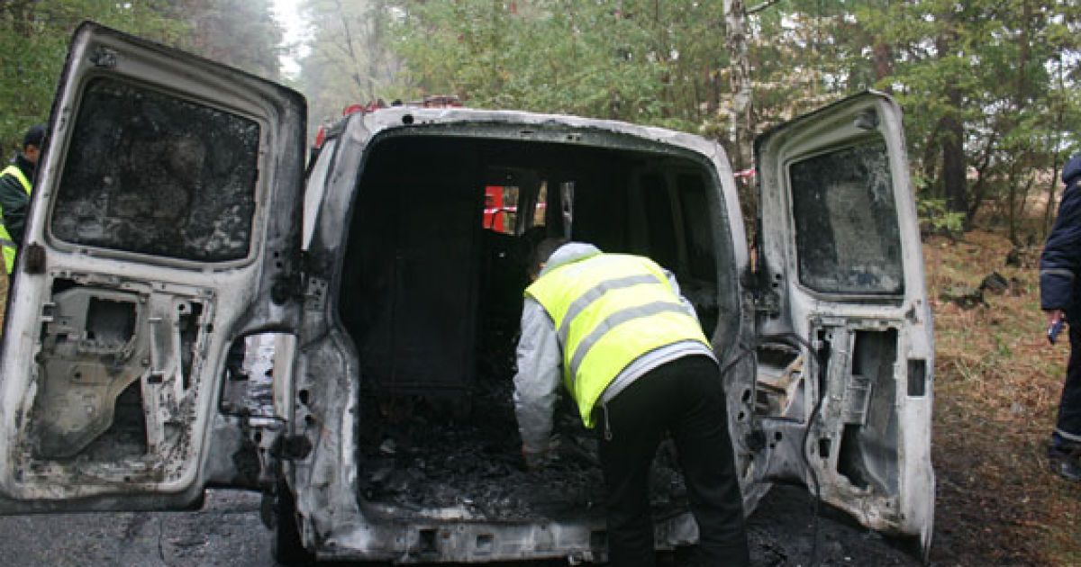 Міліція оприлюднила перші подробиці та фото згорілого авто із загиблими інкасаторами на Чернігівщині / © УМВС у Чернігівській області