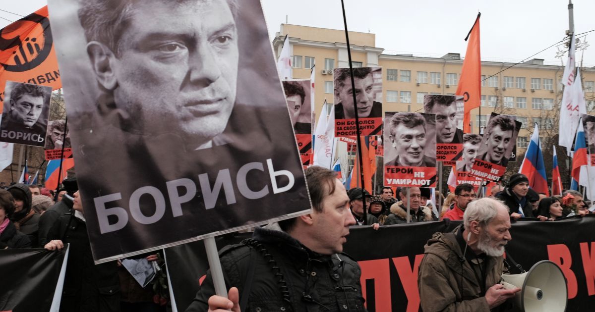 Власти Москвы не разрешили провести марш памяти Немцова у стен Кремля