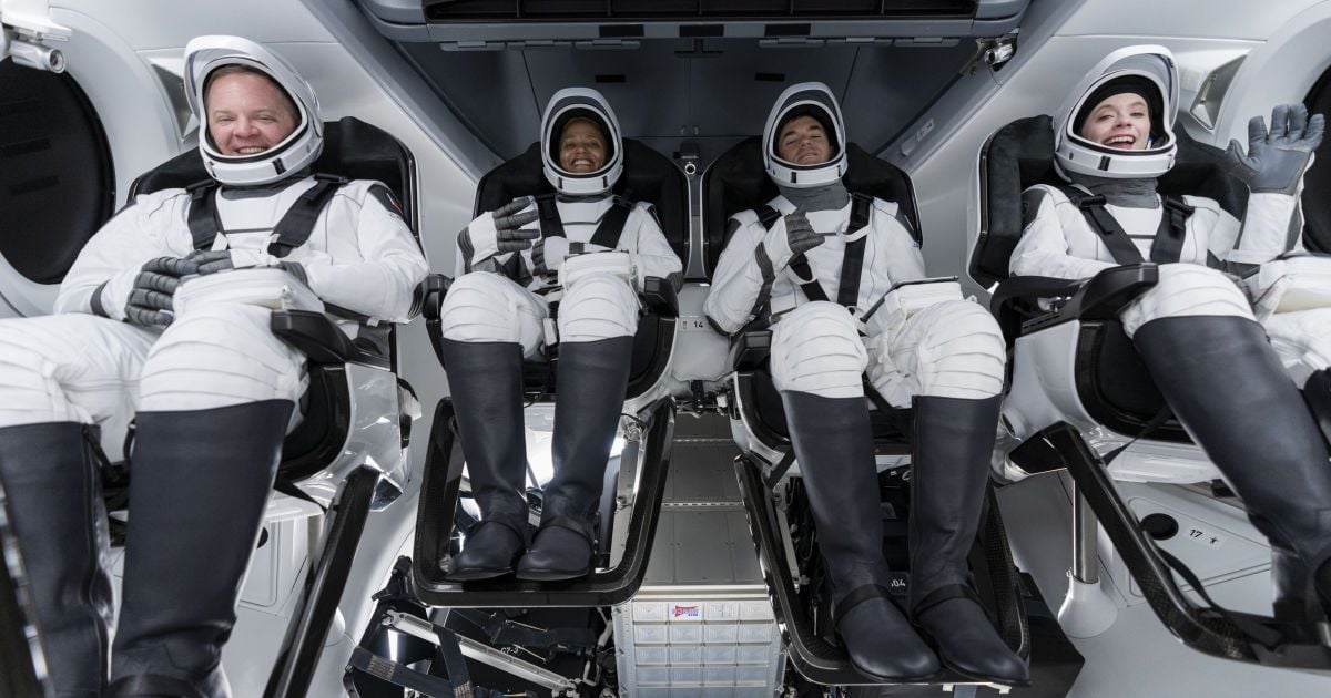 SpaceX ночью впервые отправит туристов в космос: онлайн-трансляция миссии Inspiration4