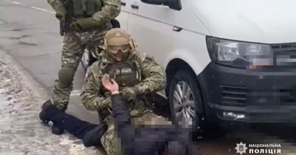 Купил опасное лекарство: в Житомире задержали мужчину, который хотел отравить беременную жену