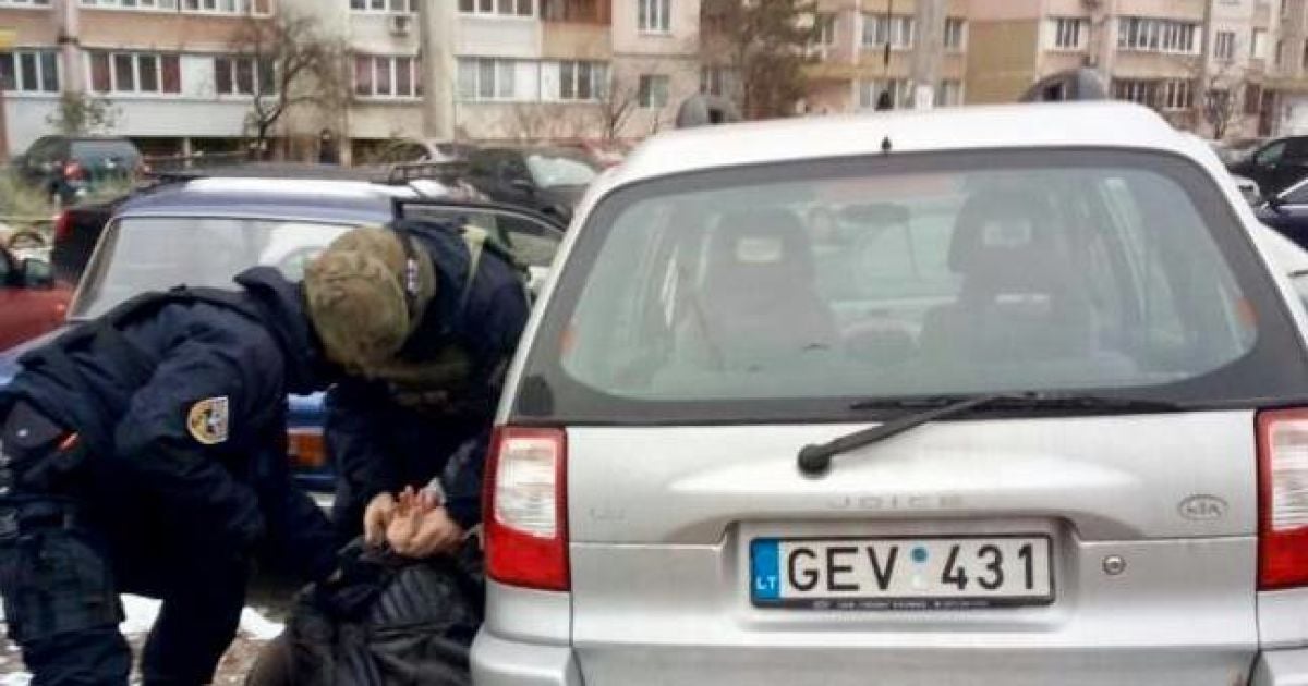 Полиция задержала подозреваемых в покушении на убийство предпринимателя на Херсонщине