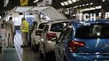 У Росії серйозно обвалився авторинок. Дилерам загрожують банкрутства