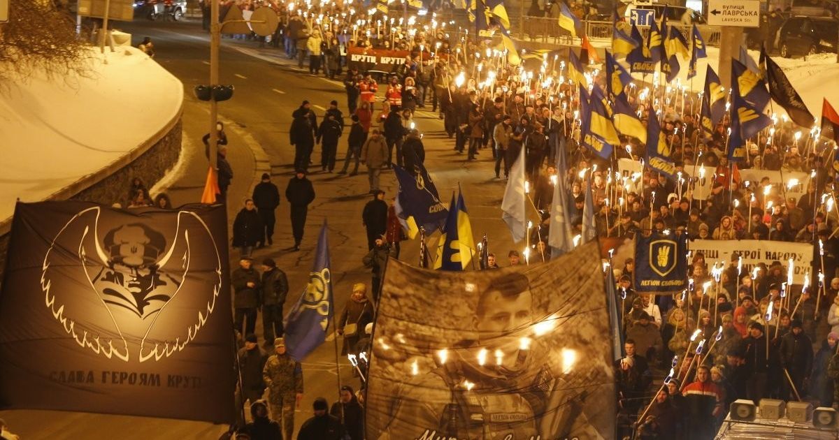 смолоскипна хода в Києві до дня пам'яті Героїв Крут_9 / © УНІАН