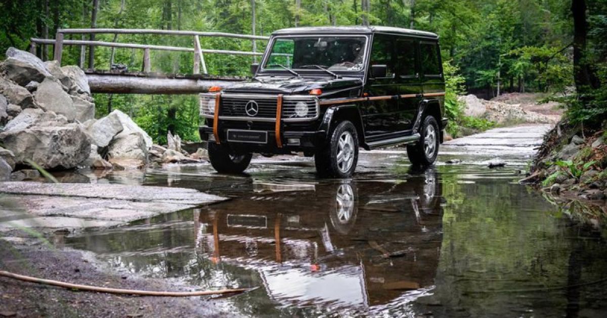 Польские тюнеры поработали над салоном Mercedes-Benz G-Class 1990 года