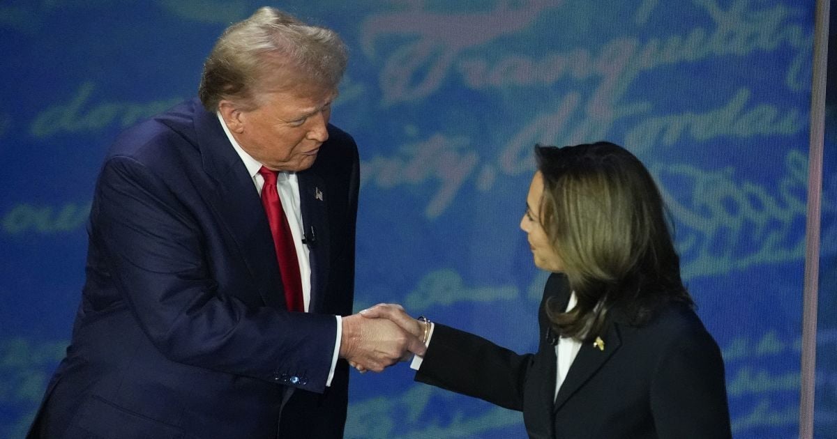 Администрация Байдена должна "разгрести беспорядок, который оставил Трамп после себя", — Харрис