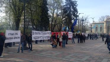 Шахтарі знову збираються під Радою / © twitter.com/ostro_v