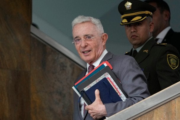 Бывшего президента приговорили к 12 годам лишения свободы