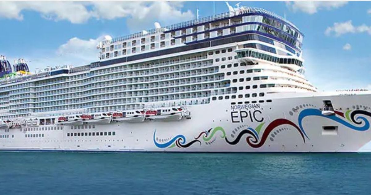 Заручники карантину: тисячі людей екіпажів круїзних лайнерів понад 40 днів не можуть зійти на берег