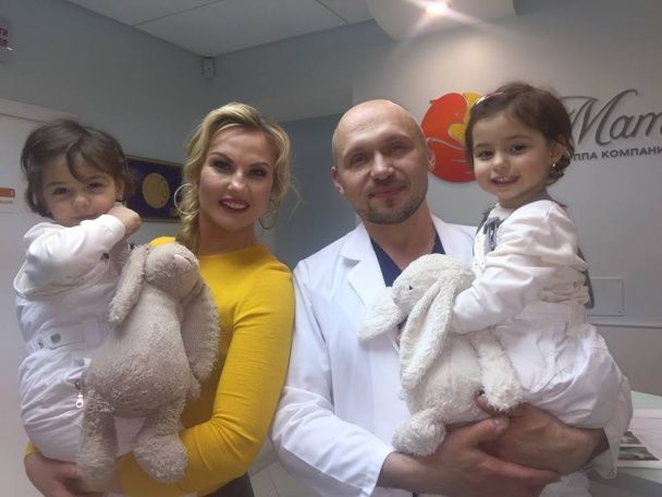 Камалия показала своего врача-репродуктолога / © facebook.com/kamaliya.zahoor