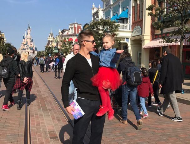 Володимир Остапчук з донькою / © instagram.com/vova_ostapchuk