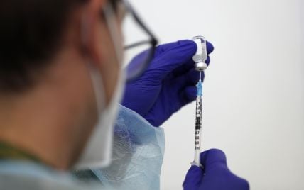Вакцинація від коронавірусу: в Україні повністю імунізовані вже понад 3 млн людей