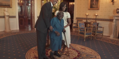 В Белом доме 106-летняя бабушка пустилась в пляс вместе с Бараком Обамой
