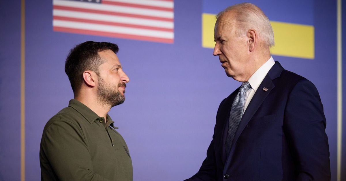 Президент Украины Владимир Зеленский и президент США Джо Байден после подписания соглашения о безопасности