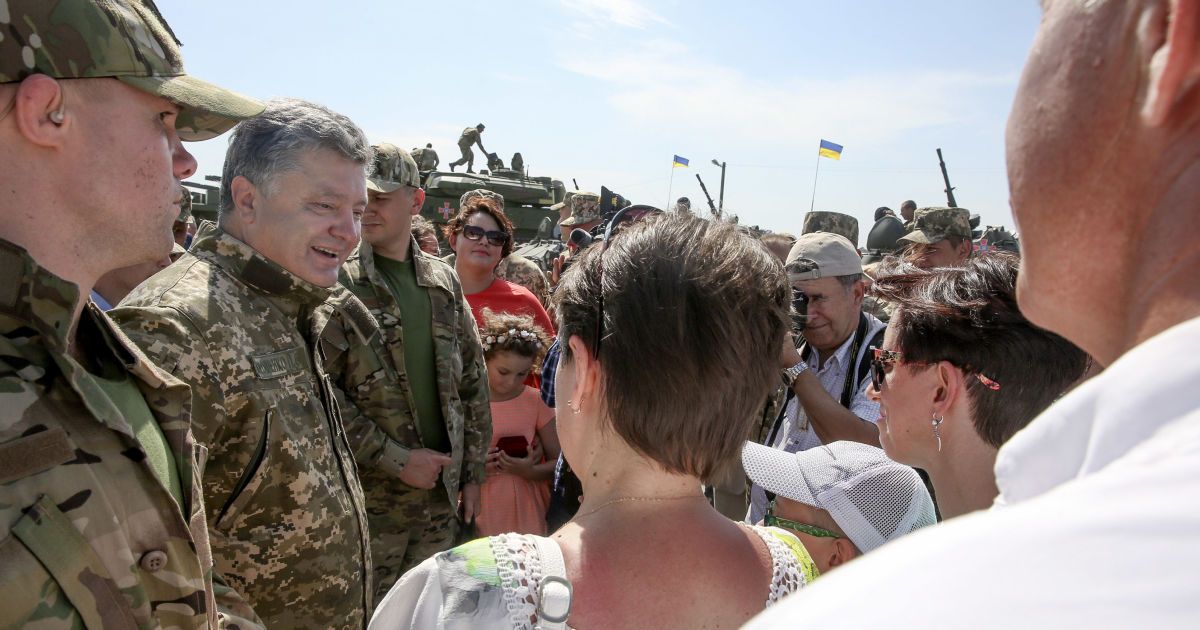 ВСУ передали 140 единиц техники / © Сайт президента Украины