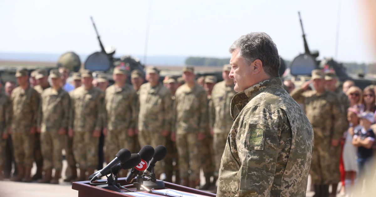 ВСУ передали 140 единиц техники / © Сайт президента Украины