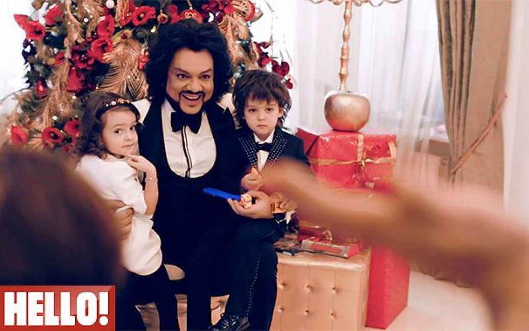 Киркоров снялся в семейном фотосете с детьми / © ru.hellomagazine.com