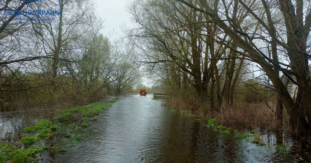 На Волыни все еще держится вода: невозможно начать посевную.