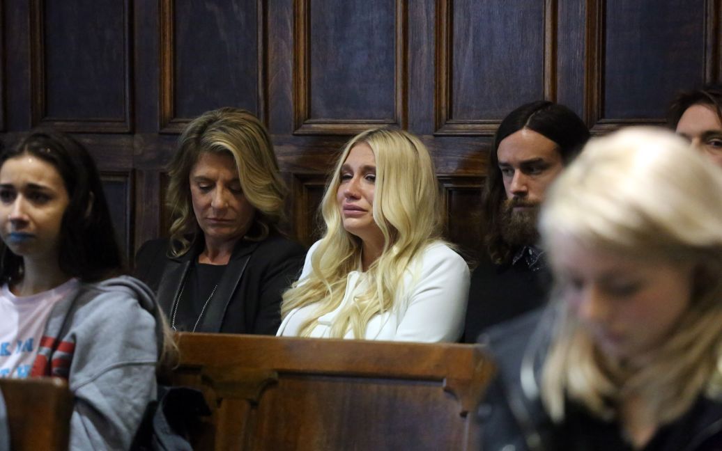 Kesha розплакалася у суді / © Getty Images