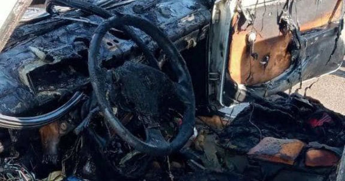 Під Києвом просто посеред вулиці згоріла автівка: що відомо (фото)