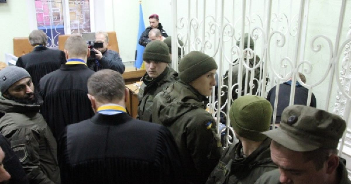 Зал суда заблокирован активистами. / © gre4ka.info