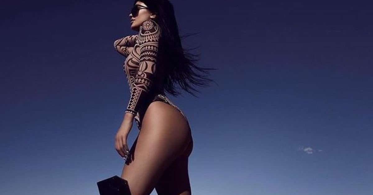 Кайли Дженнер снялась в новом фотосете