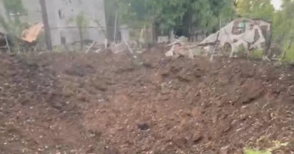 Российские ракетой обстреляли Славянск.