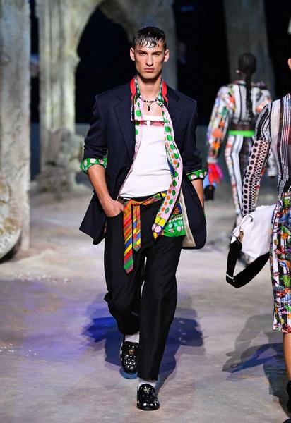 Коллекция Versace трет-а-порте сезона весна-лето 2021 / © East News