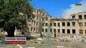 У детей был здесь выпускной! Россия ударила баллистикой по лицею! Под завалами ищут людей