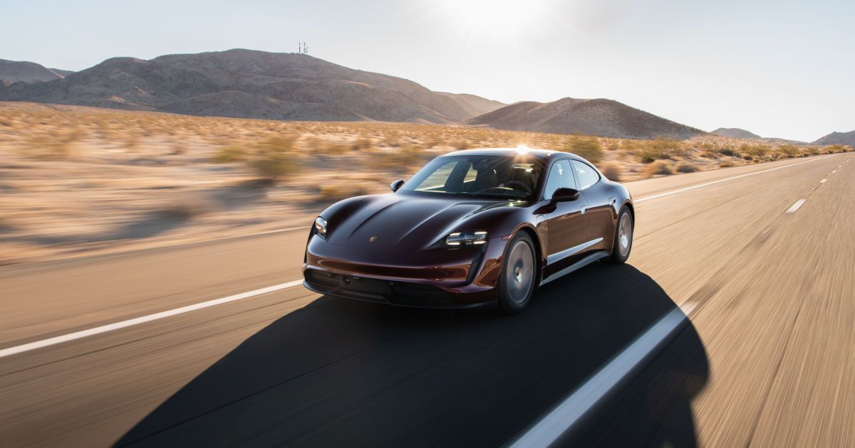 Porsche Taycan установил новый рекорд и попал в Книгу рекордов Гиннеса